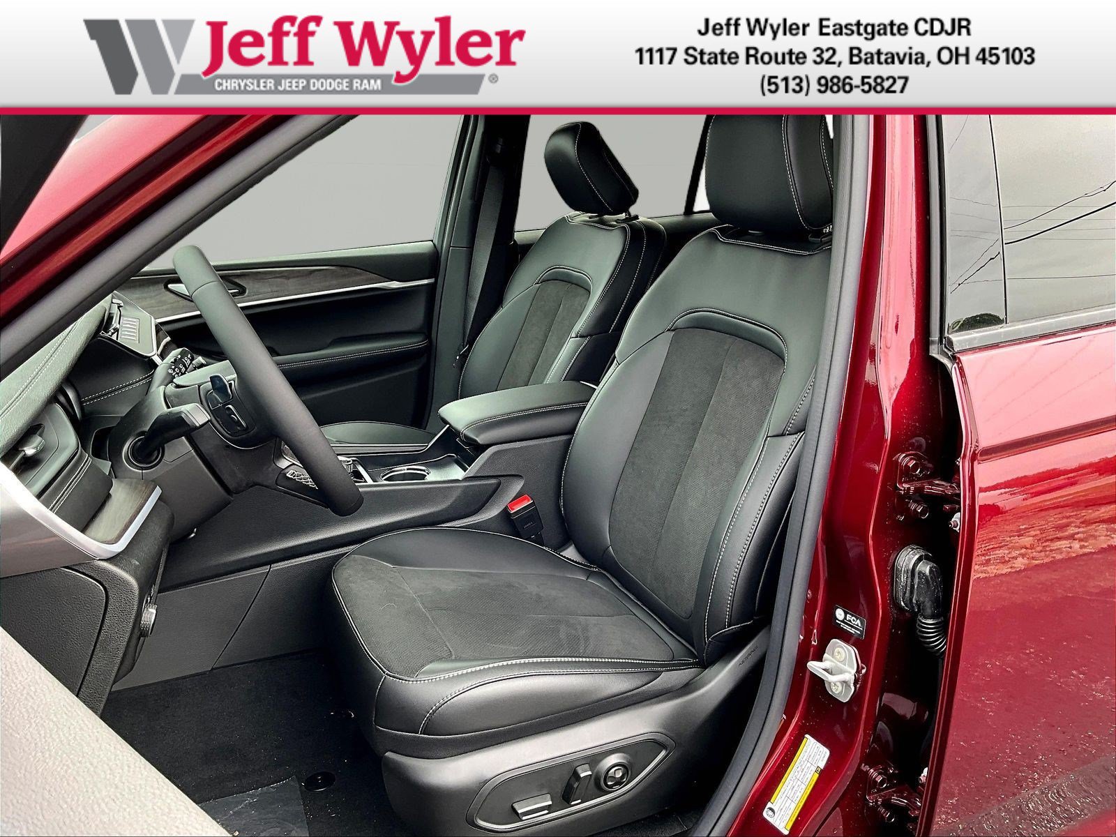 New 2026 Jeep Grand Cherokee Altitude AWD/4WD image 17