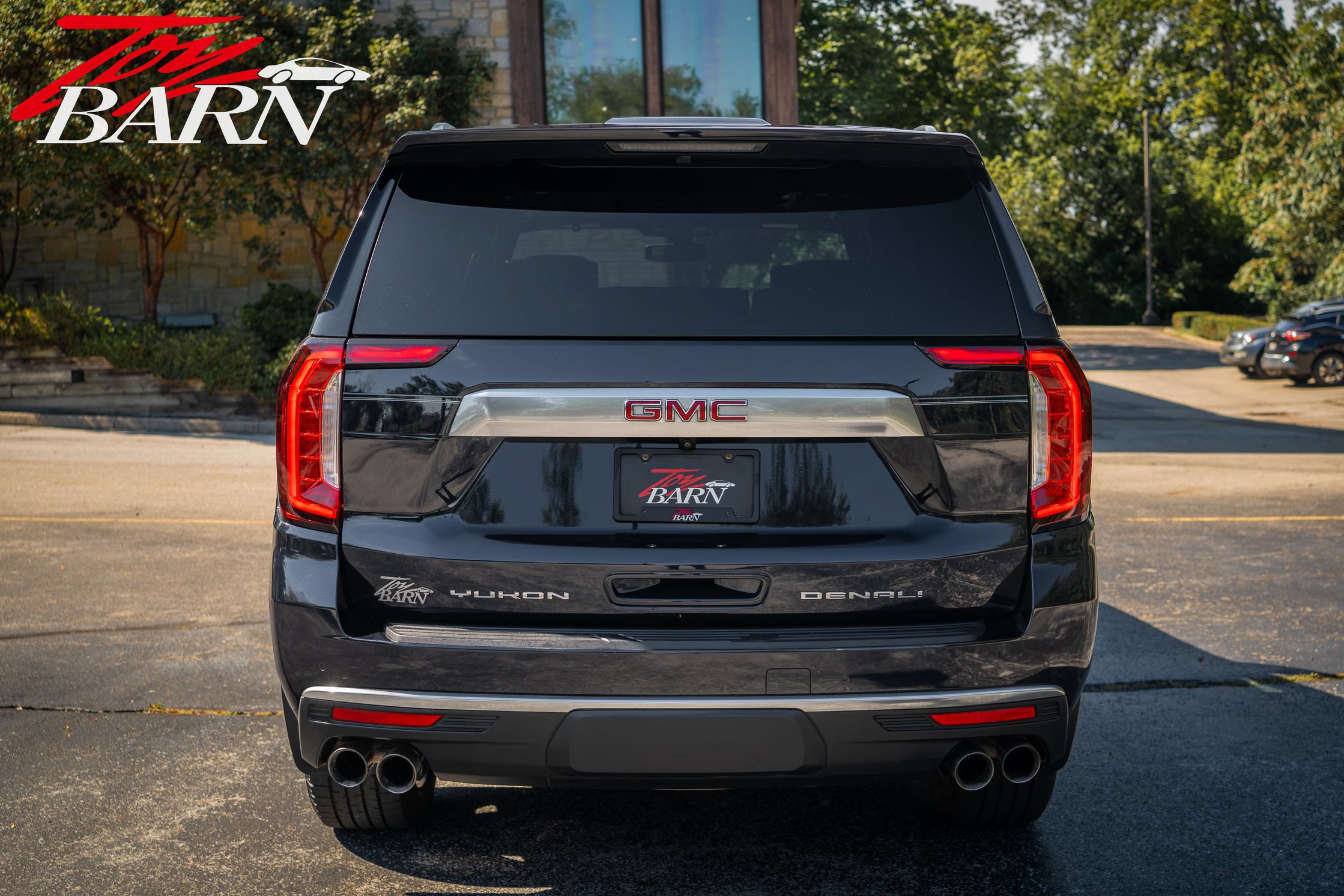 Used 2021 GMC Yukon Denali AWD/4WD image 3