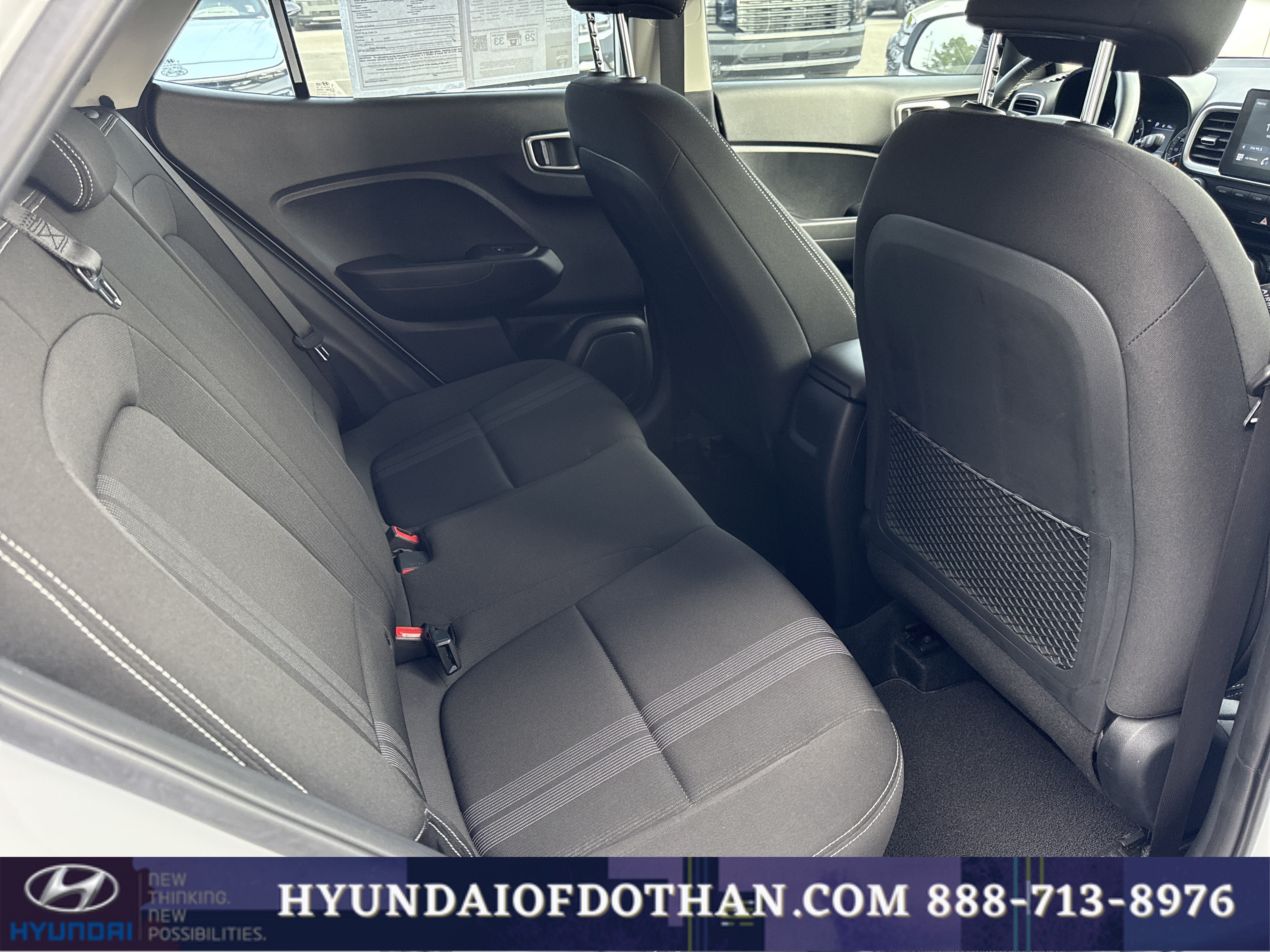 Certified 2022 Hyundai Venue SEL FWD image 15
