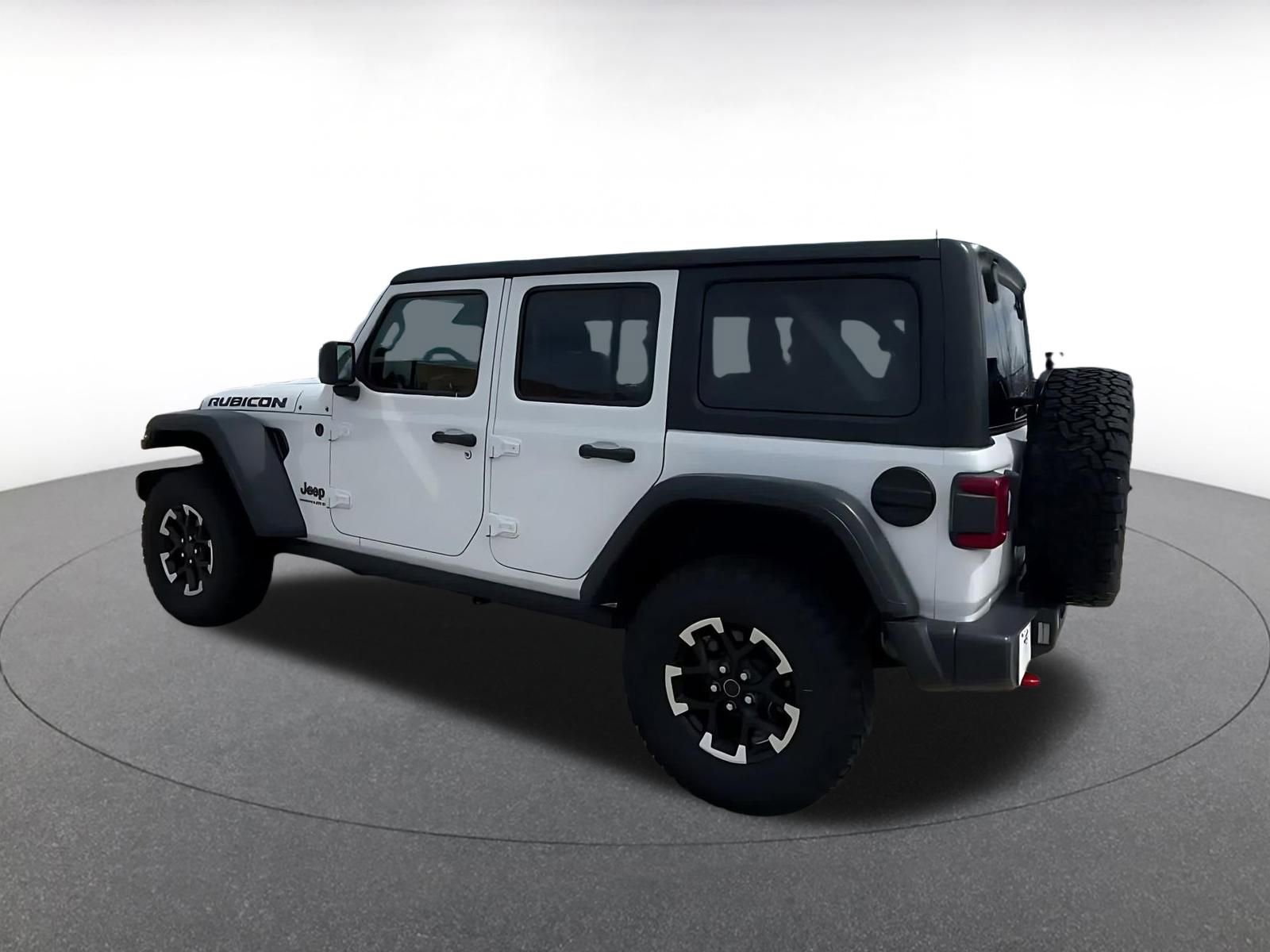 Used 2025 Jeep Wrangler Unlimited Rubicon AWD/4WD image 10