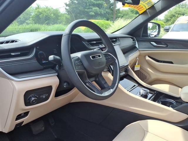 Certified 2023 Jeep Grand Cherokee L Limited w/ Luxury Tech Group II AWD/4WD image 24