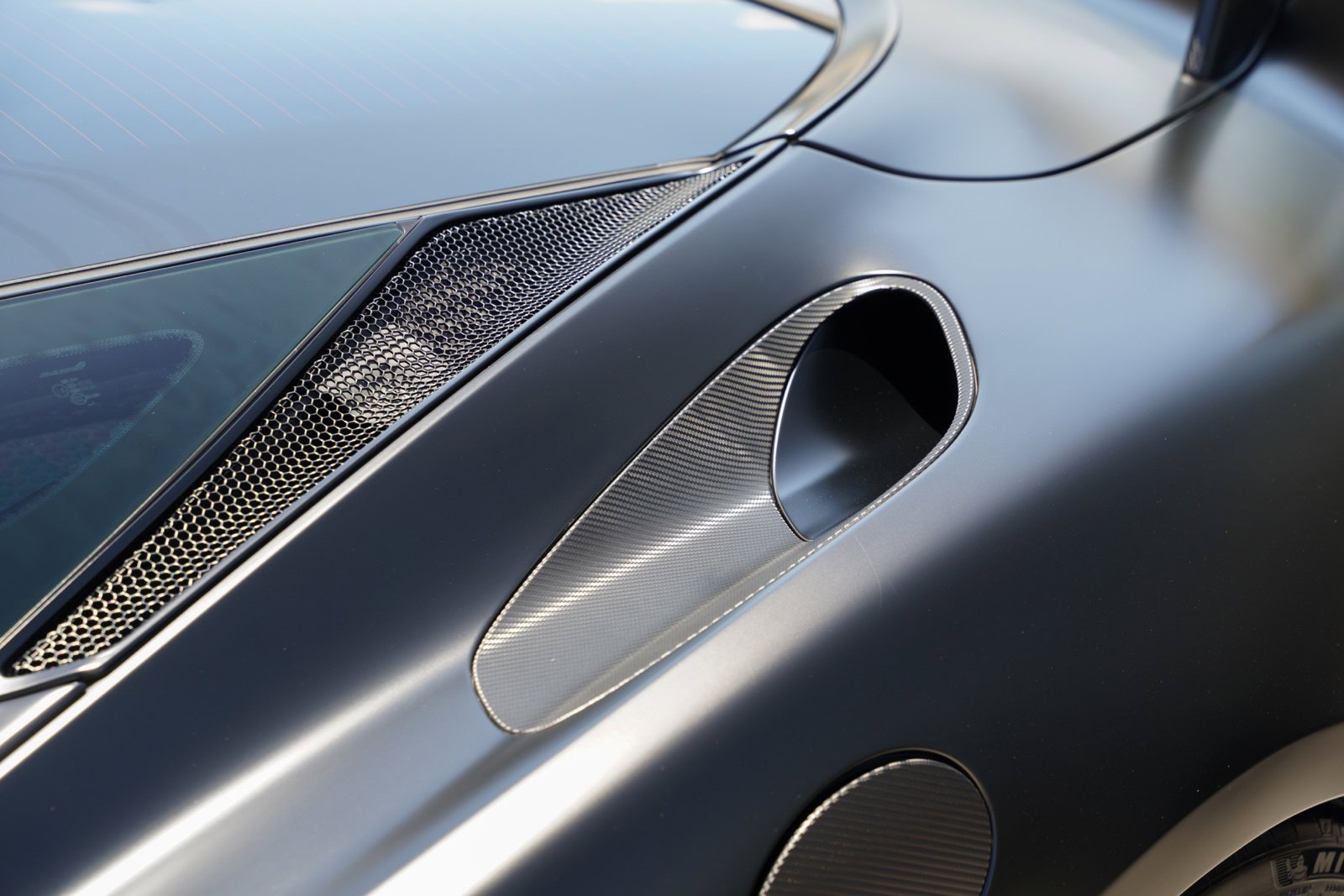 Used 2020 McLaren GT RWD image 21