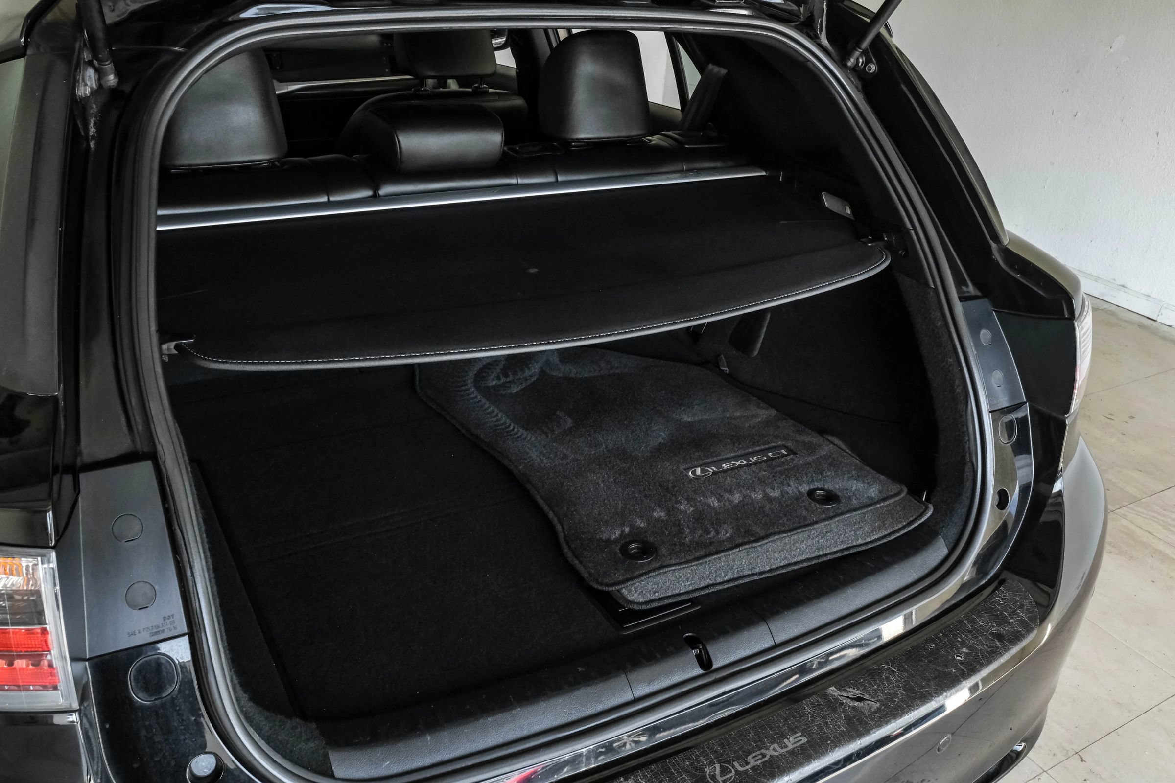 Used 2013 Lexus CT 200h w/ F Sport Pkg w/Nuluxe Trim FWD image 44