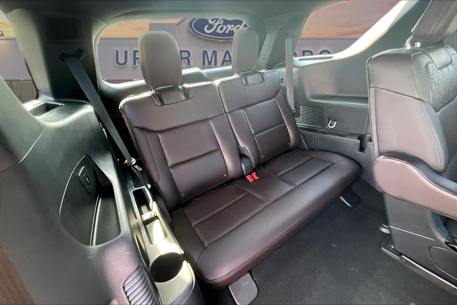 Used 2025 Ford Explorer Platinum w/ Ultimate Package AWD/4WD image 28