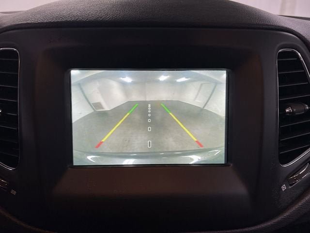 Used 2019 Jeep Compass Latitude w/ Popular Equipment Group AWD/4WD image 14