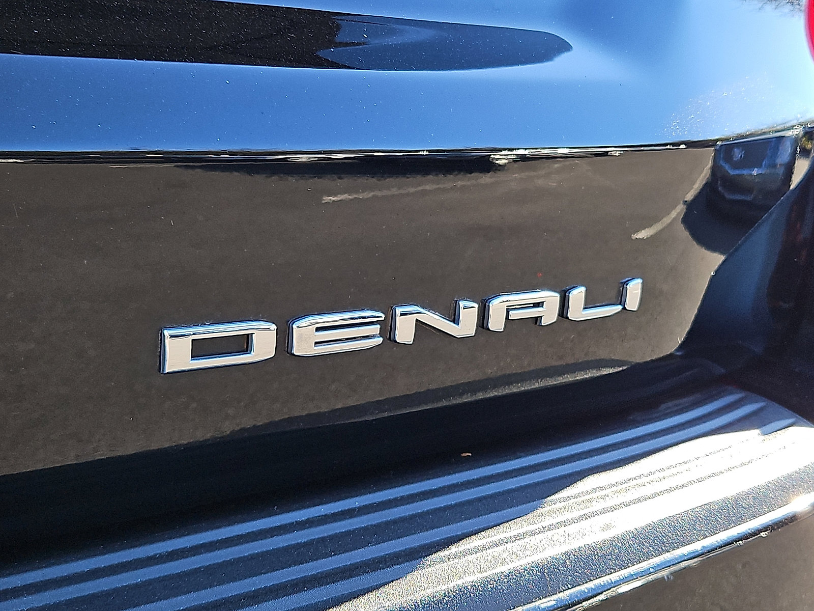 Certified 2023 GMC Yukon XL Denali image 33