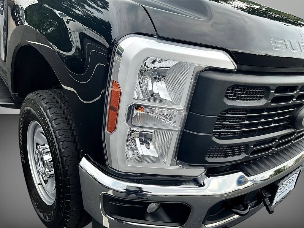 Used 2025 Ford F350 XL w/ FX4 Off-Road Package AWD/4WD image 27