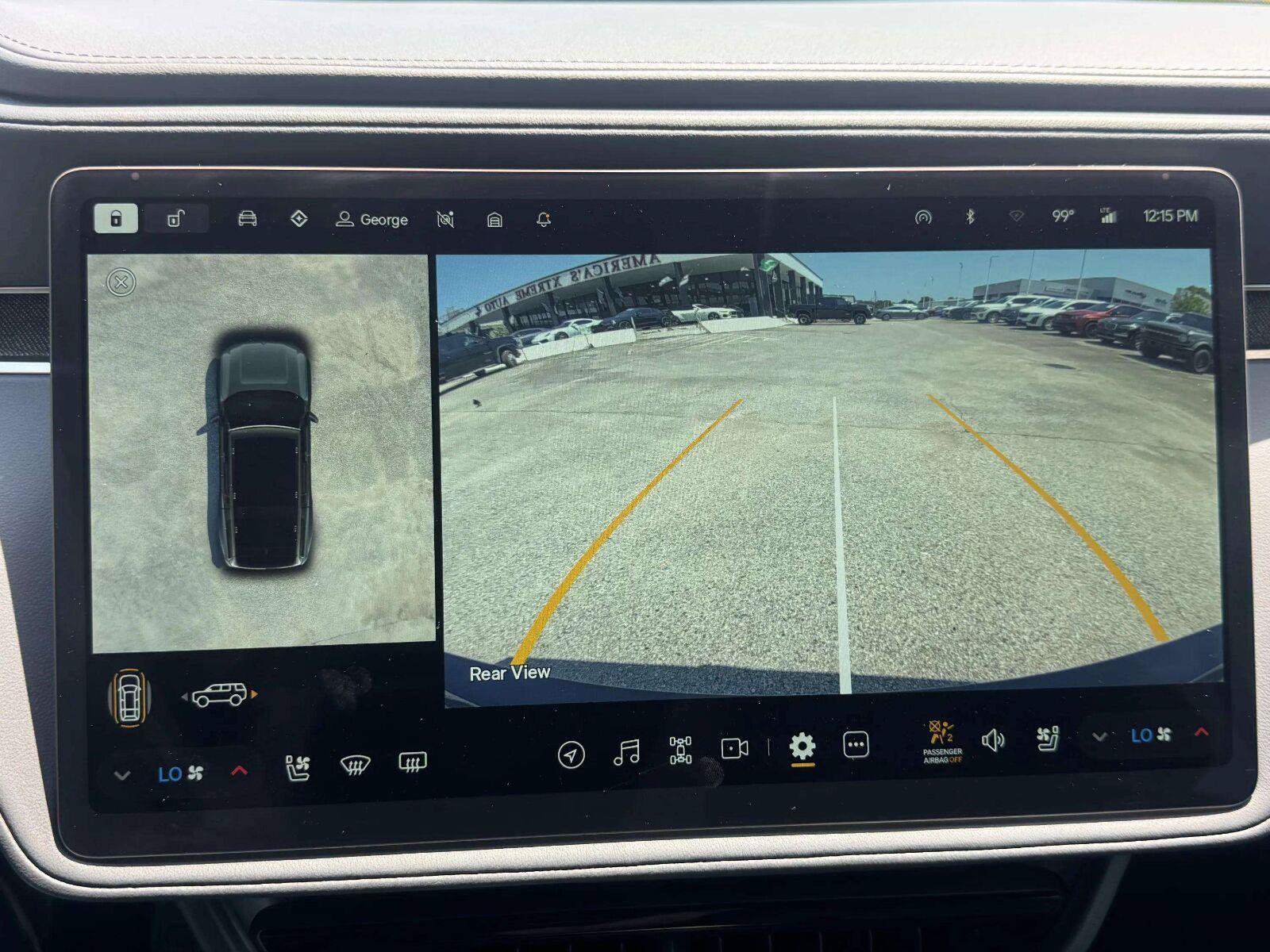 Used 2025 Rivian R1S Adventure AWD/4WD image 35
