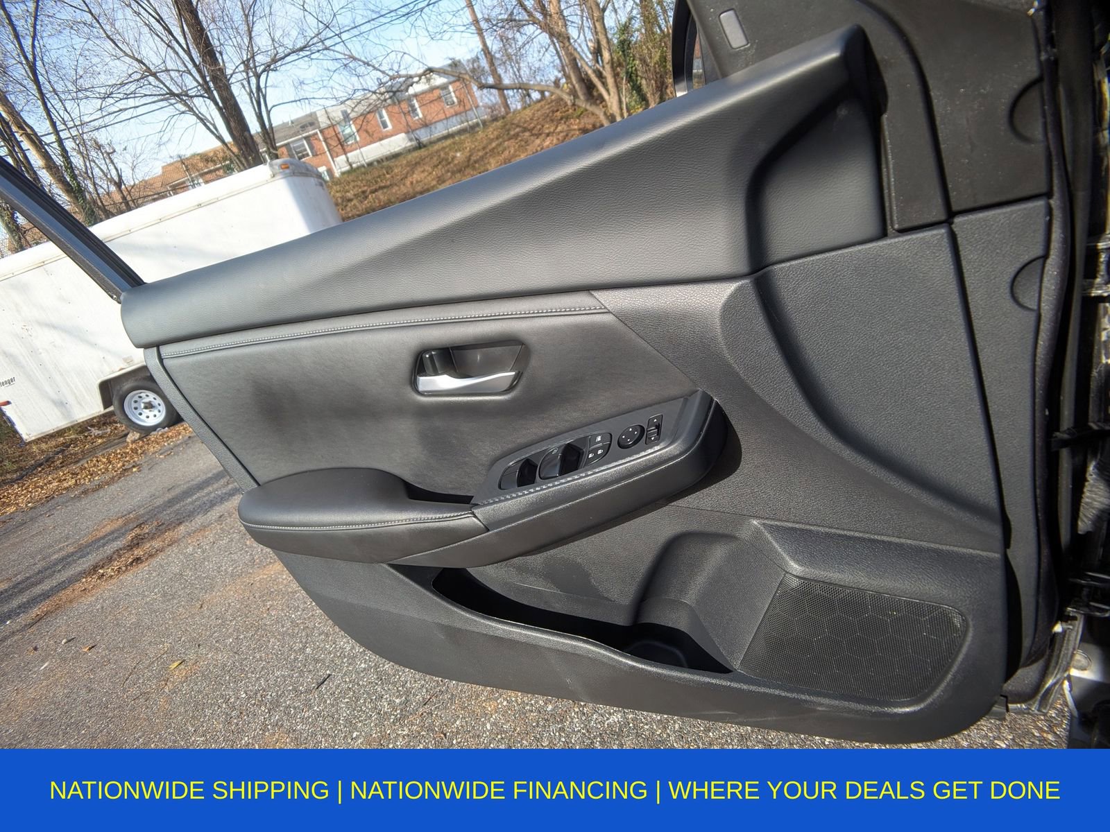 Used 2025 Nissan Sentra SV image 31