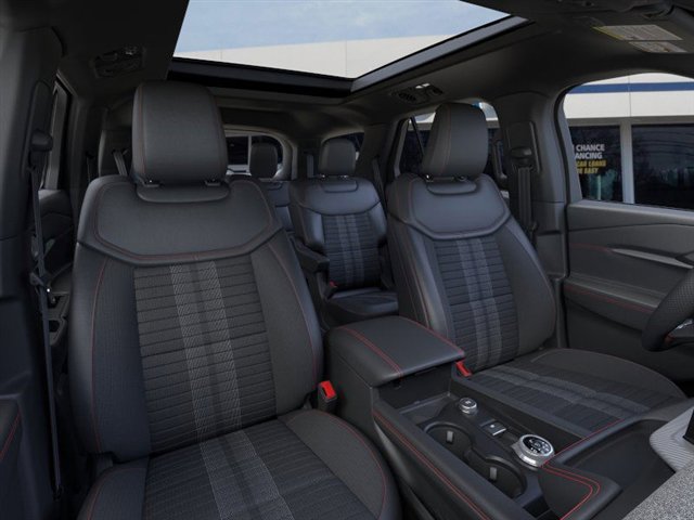 New 2026 Ford Explorer ST-Line w/ ST-Line Street Pack image 3