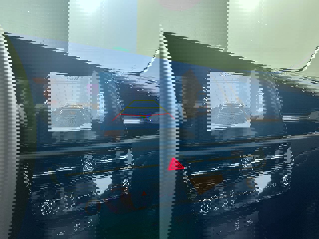 Certified 2023 Kia Niro EX image 28