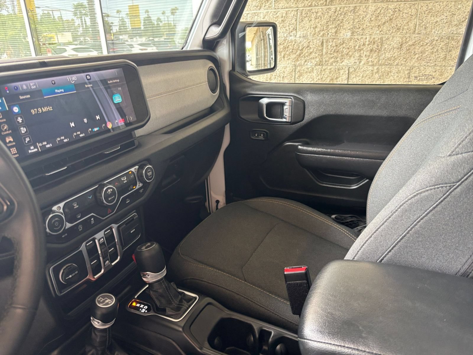 Used 2025 Jeep Wrangler Unlimited Sport AWD/4WD image 29