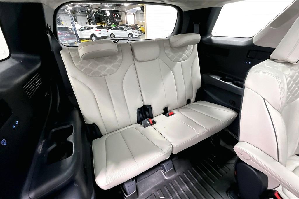 Used 2021 Hyundai Palisade Calligraphy image 37