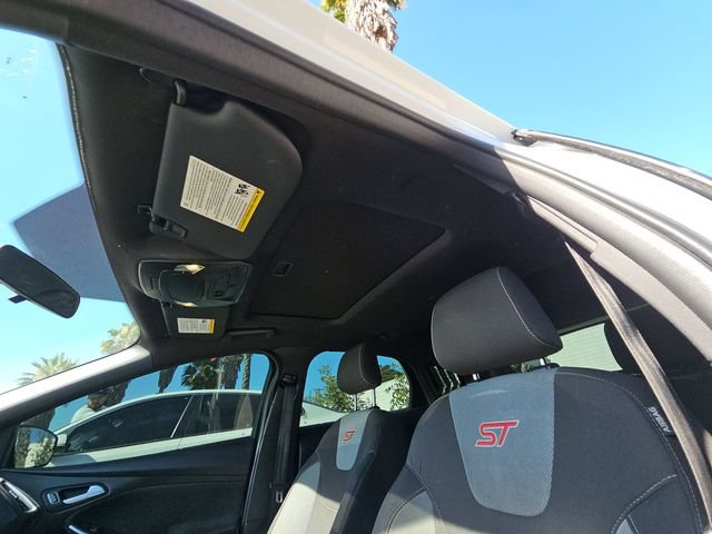 Used 2016 Ford Focus ST FWD image 9