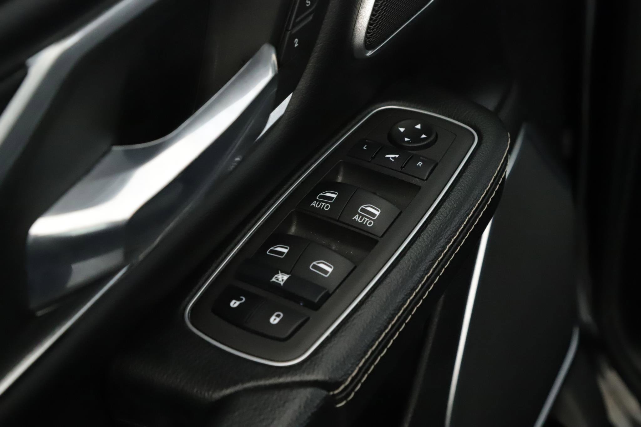 Used 2023 RAM 1500 Laramie image 8