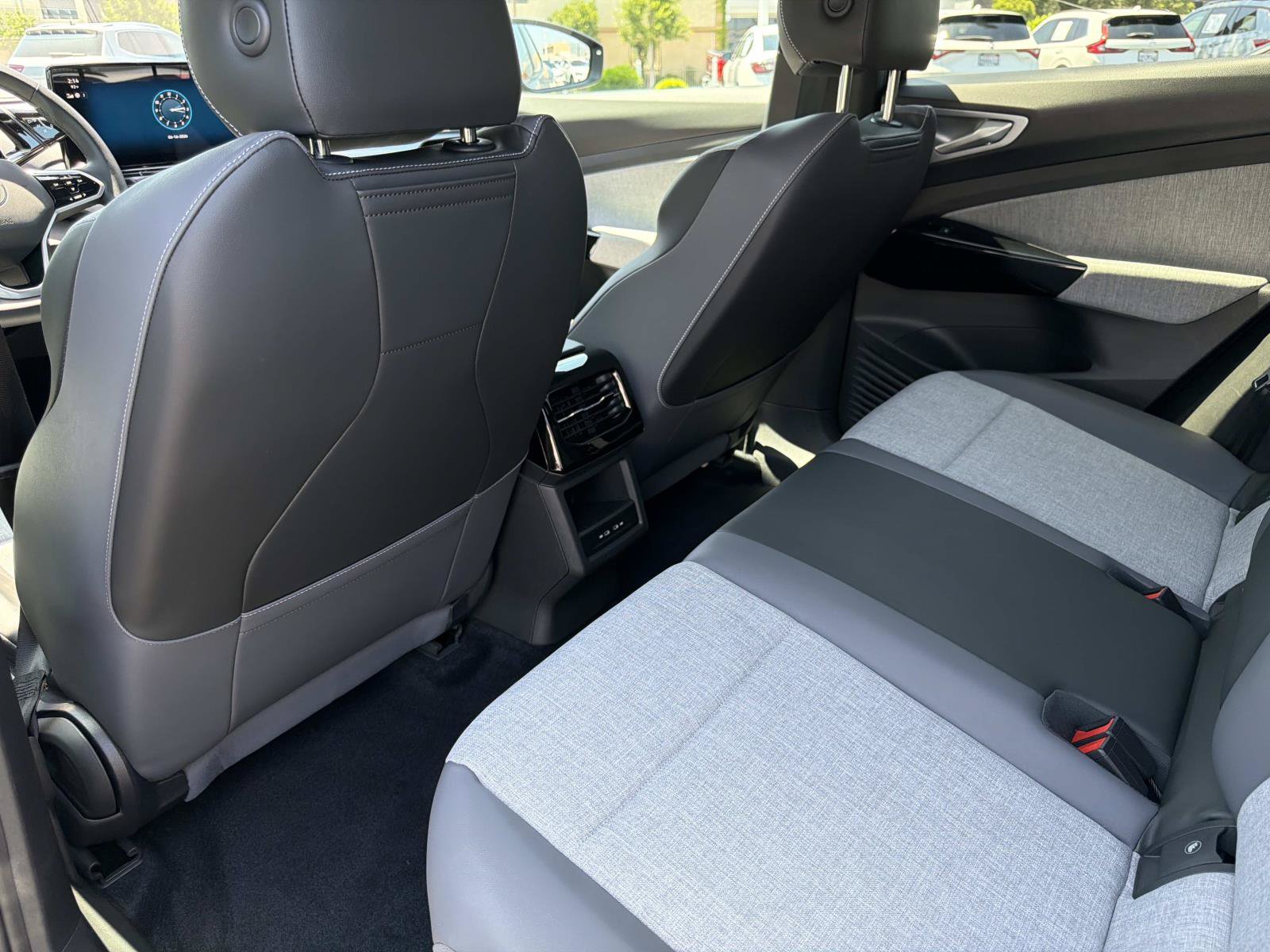 Certified 2023 Volkswagen ID.4 Pro AWD/4WD image 10