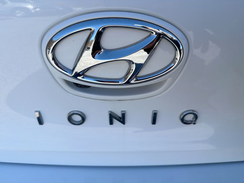 Used 2019 Hyundai Ioniq SEL image 39