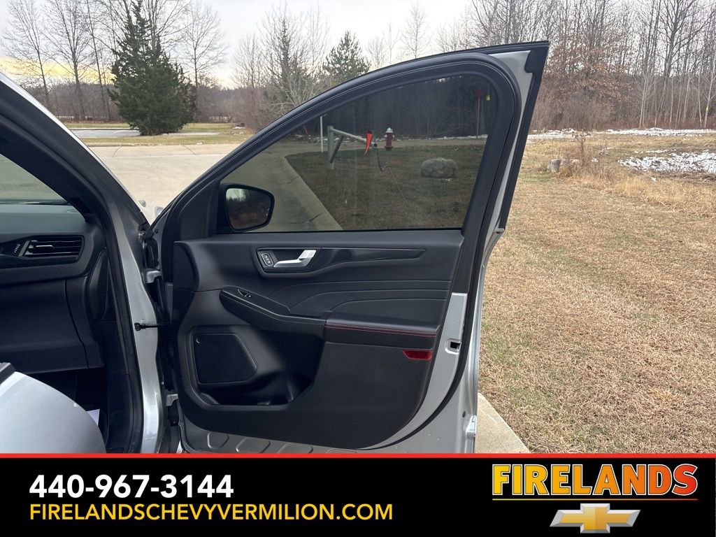 Used 2023 Ford Escape ST-Line w/ Tech Pack #1 AWD/4WD image 27
