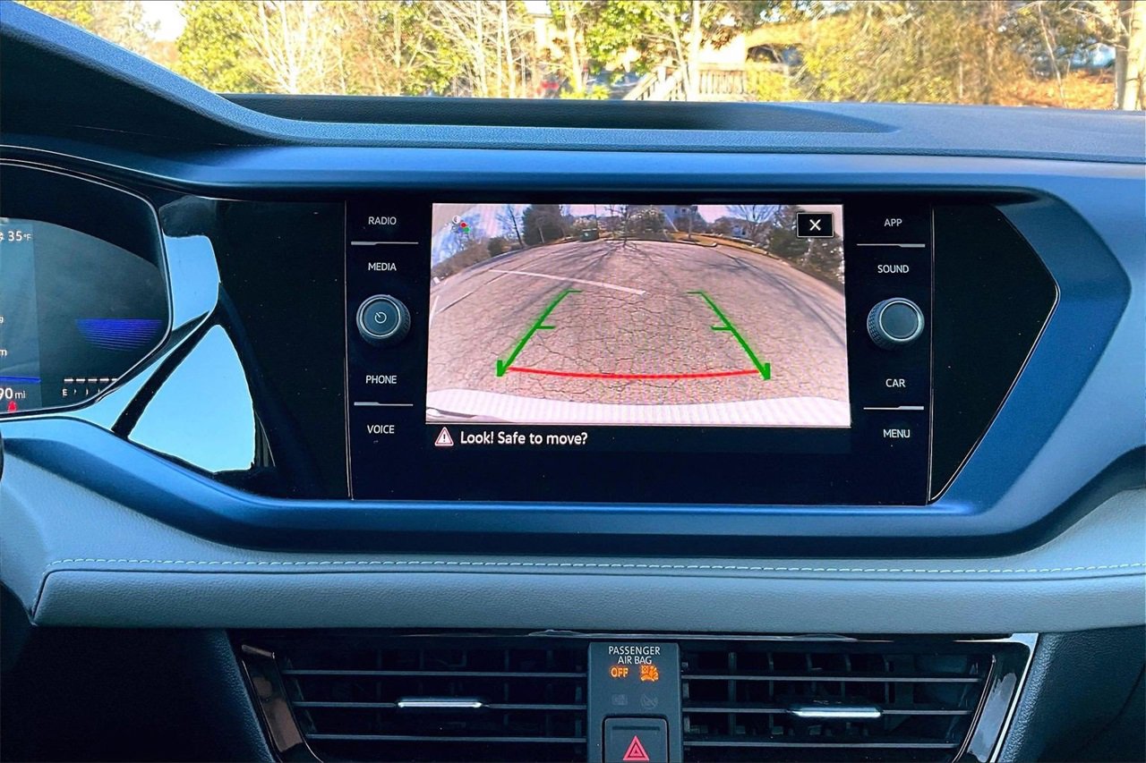 Used 2024 Volkswagen Taos SE image 13