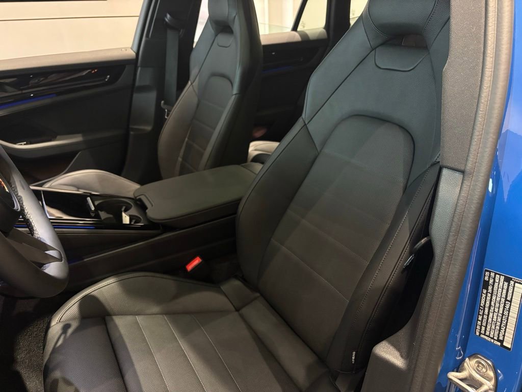 Used 2026 Porsche Panamera image 5