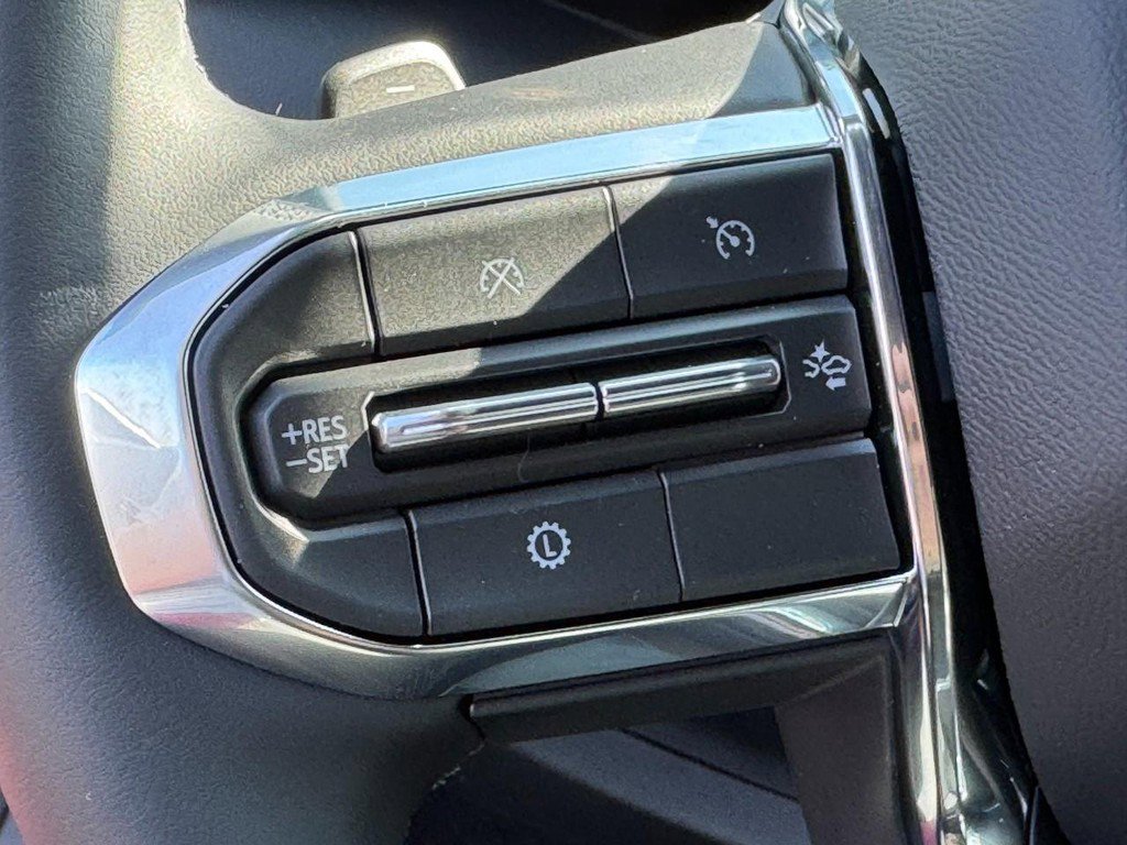 New 2026 GMC Acadia Elevation image 10
