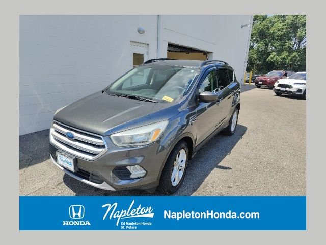 Used 2018 Ford Escape SE w/ SE Sync 3 Package FWD image 1