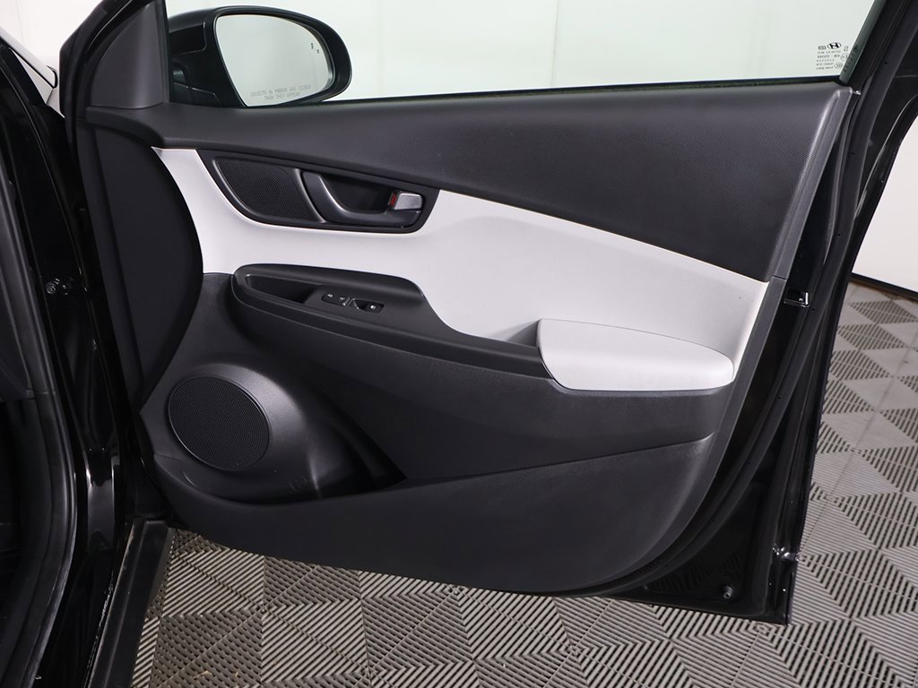 Used 2023 Hyundai Kona SEL w/ Cargo Package image 22