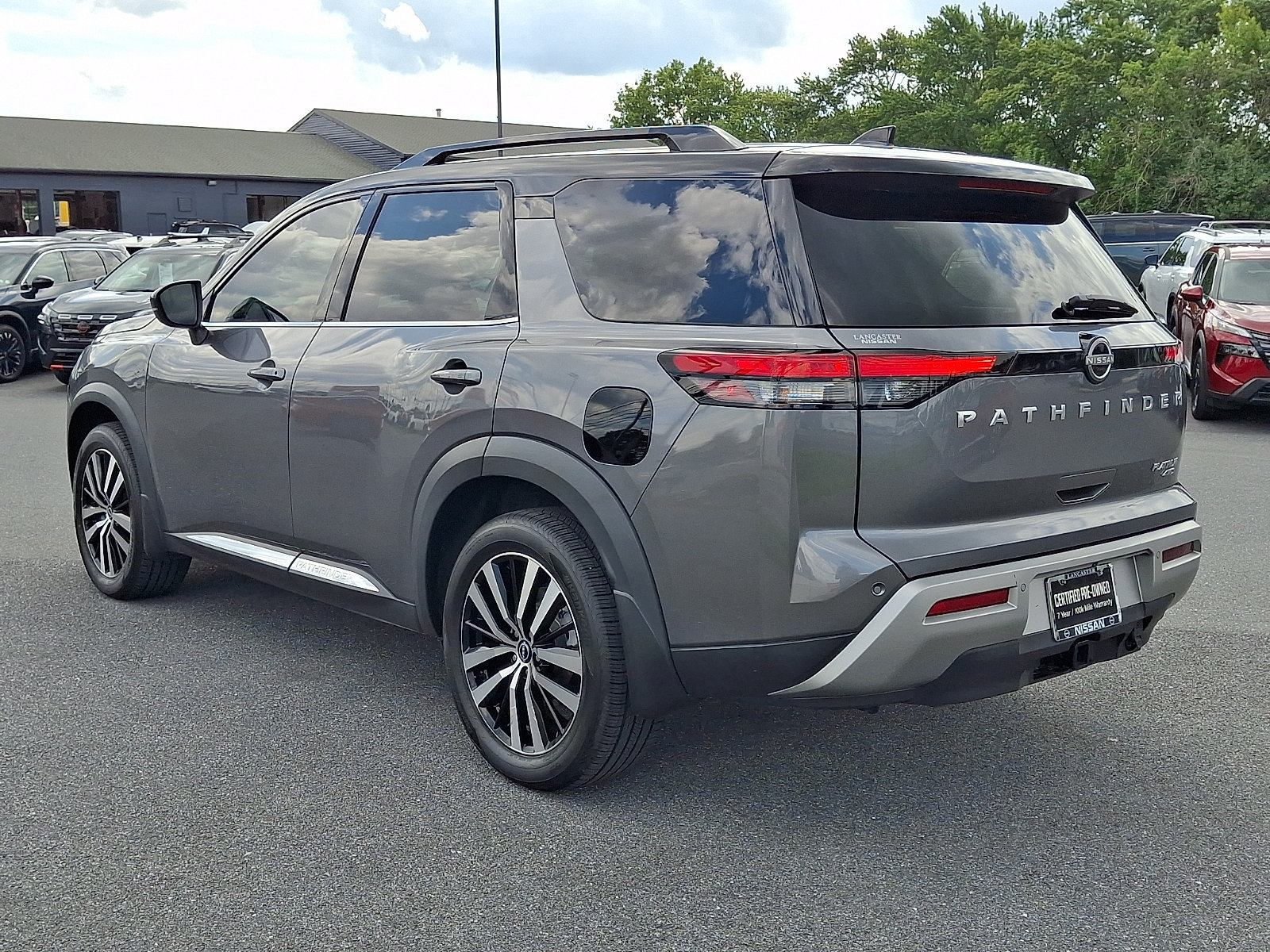 Certified 2023 Nissan Pathfinder Platinum AWD/4WD image 5