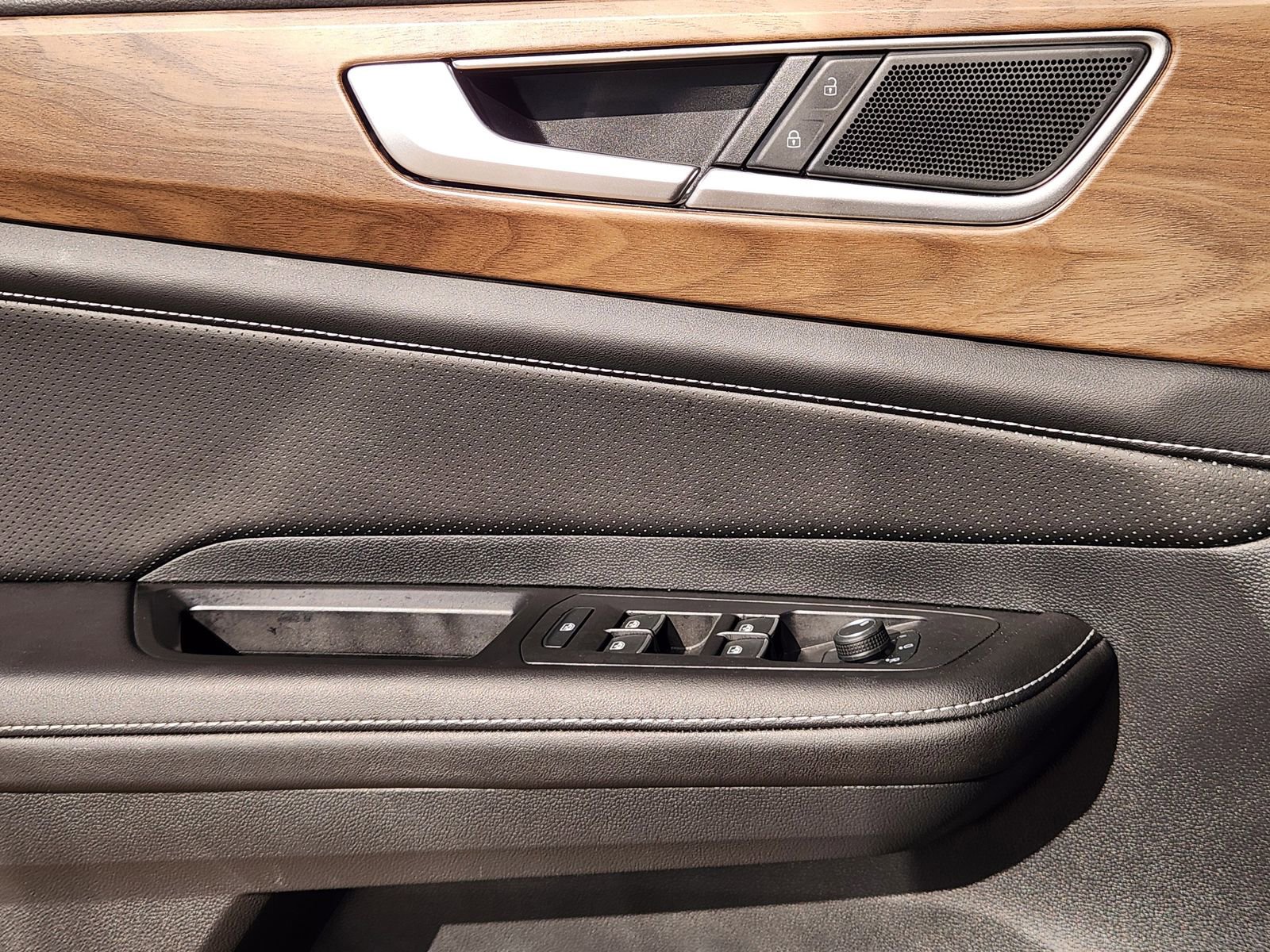 Used 2024 Volkswagen Atlas SE image 22