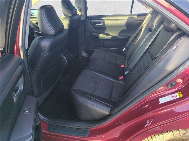 Used 2016 Toyota Camry SE FWD image 18