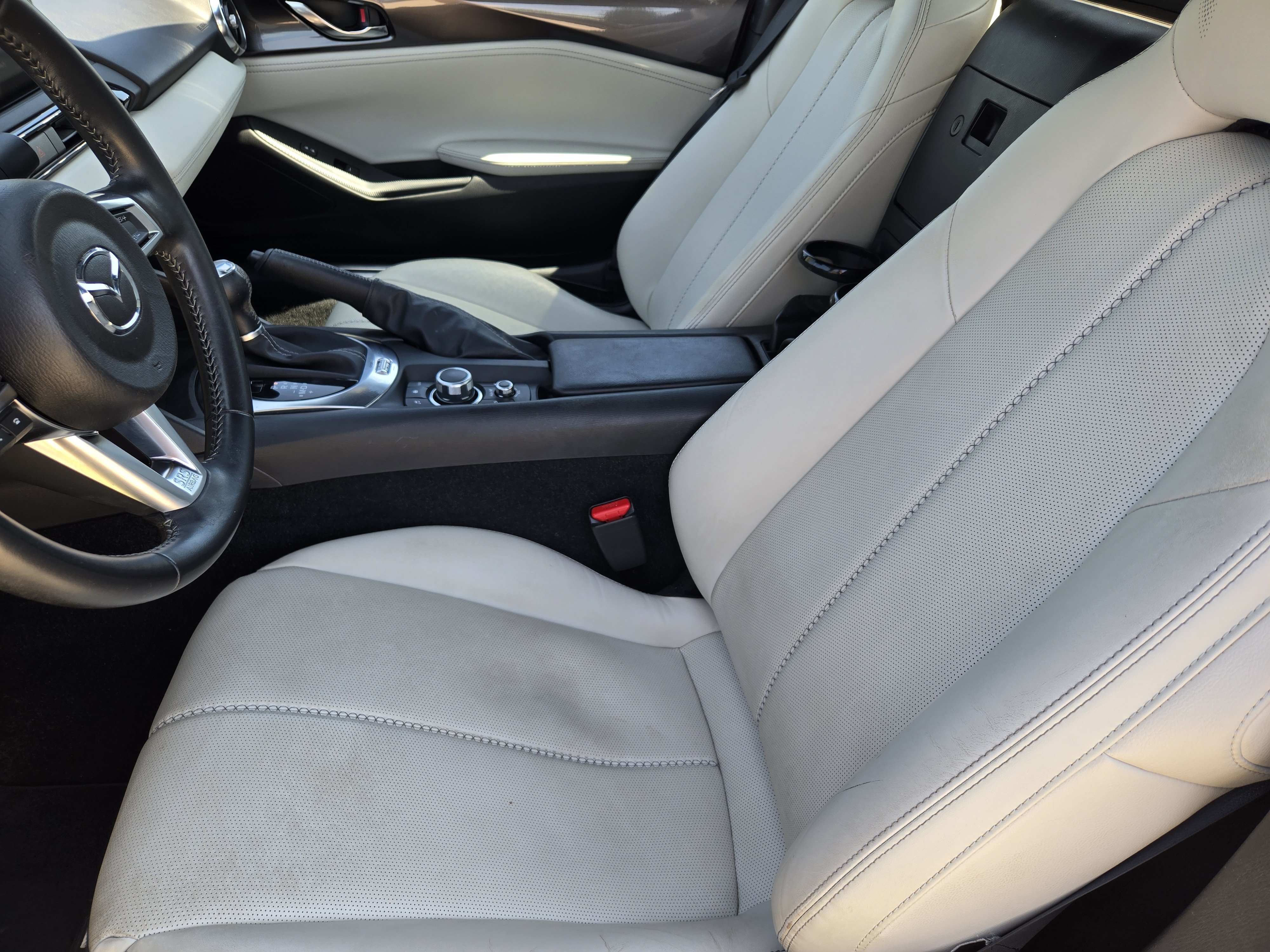Used 2021 MAZDA MX-5 Miata RF Grand Touring RWD image 20