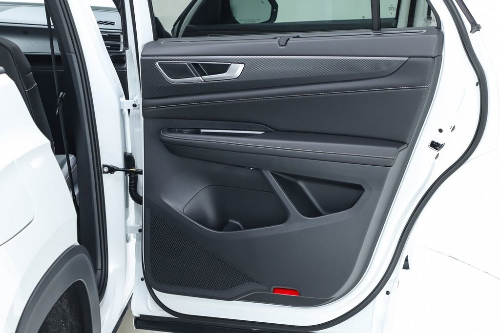 New 2026 Volkswagen Atlas Cross Sport SEL R-Line image 30