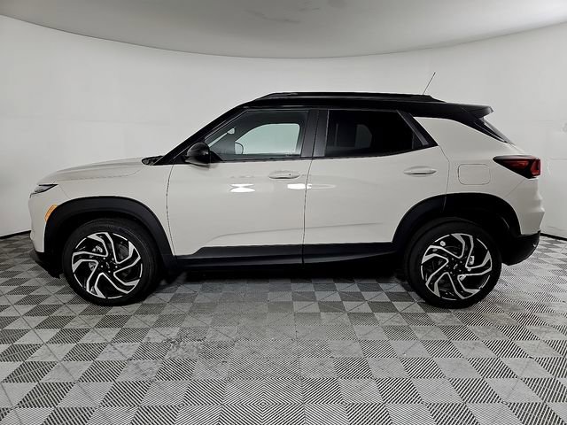 Used 2026 Chevrolet TrailBlazer RS w/ Driver Confidence Package image 7