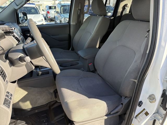 Used 2017 Nissan Frontier SV image 13