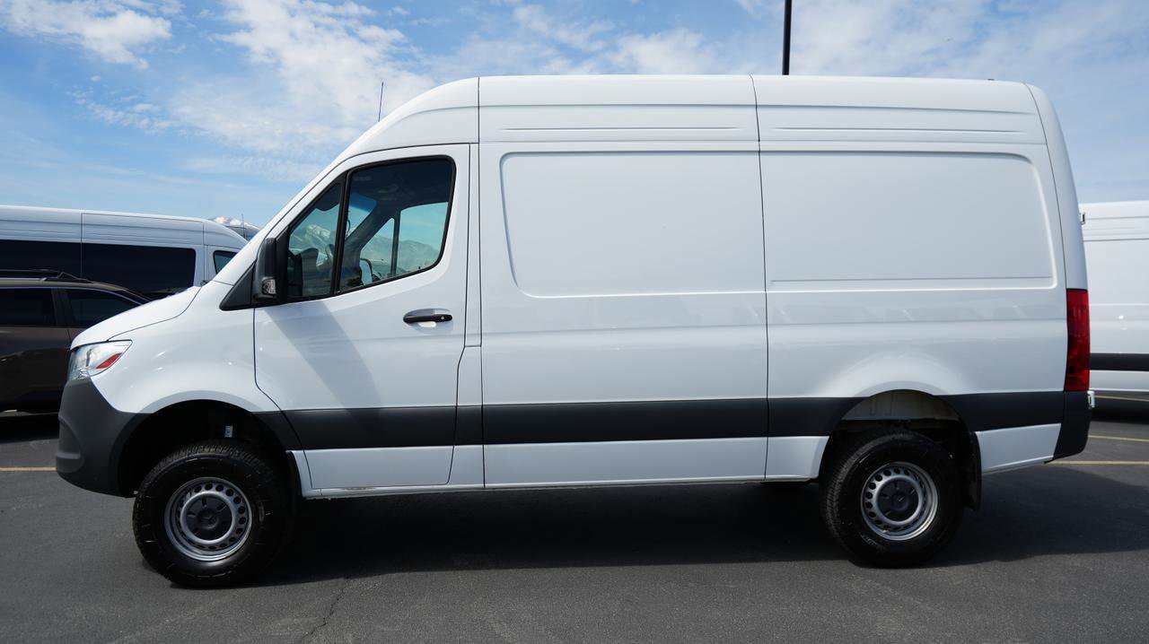 Used 2024 Mercedes-Benz Sprinter 144 Cargo image 4