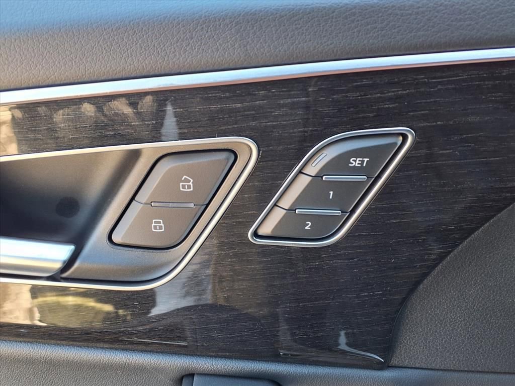 New 2026 Audi Q7 3.0T Premium Plus AWD/4WD image 8