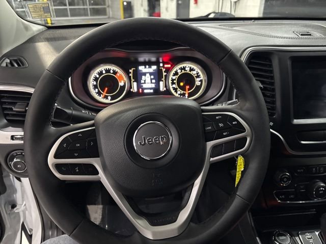 Used 2022 Jeep Cherokee Latitude w/ Sun & Sound Group image 19