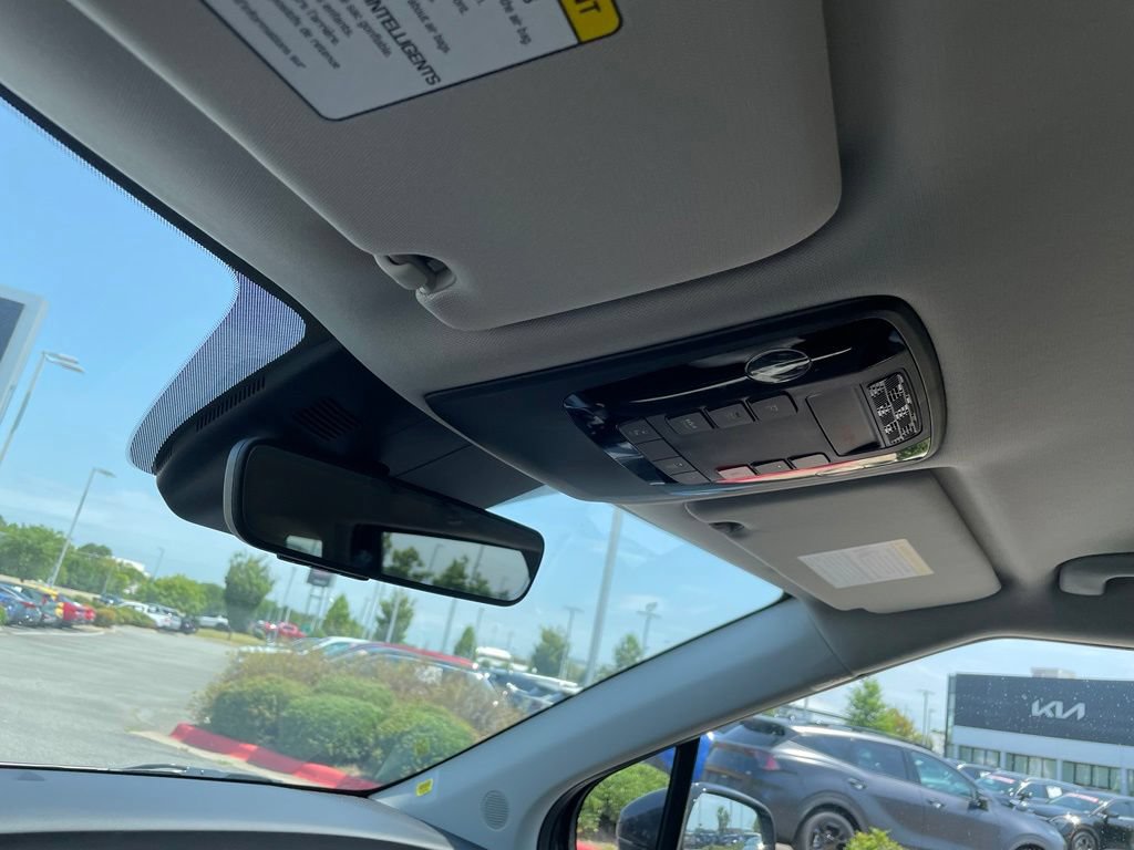 New 2026 Kia Carnival FWD image 21