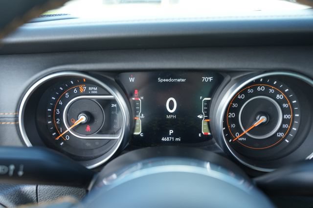 Used 2023 Jeep Gladiator Overland AWD/4WD image 29
