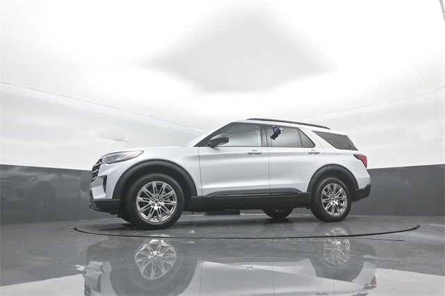 New 2026 Ford Explorer Active w/ Active Comfort Package image 30