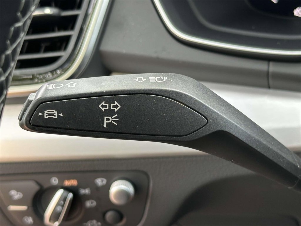 Used 2021 Audi Q5 e Prestige image 16