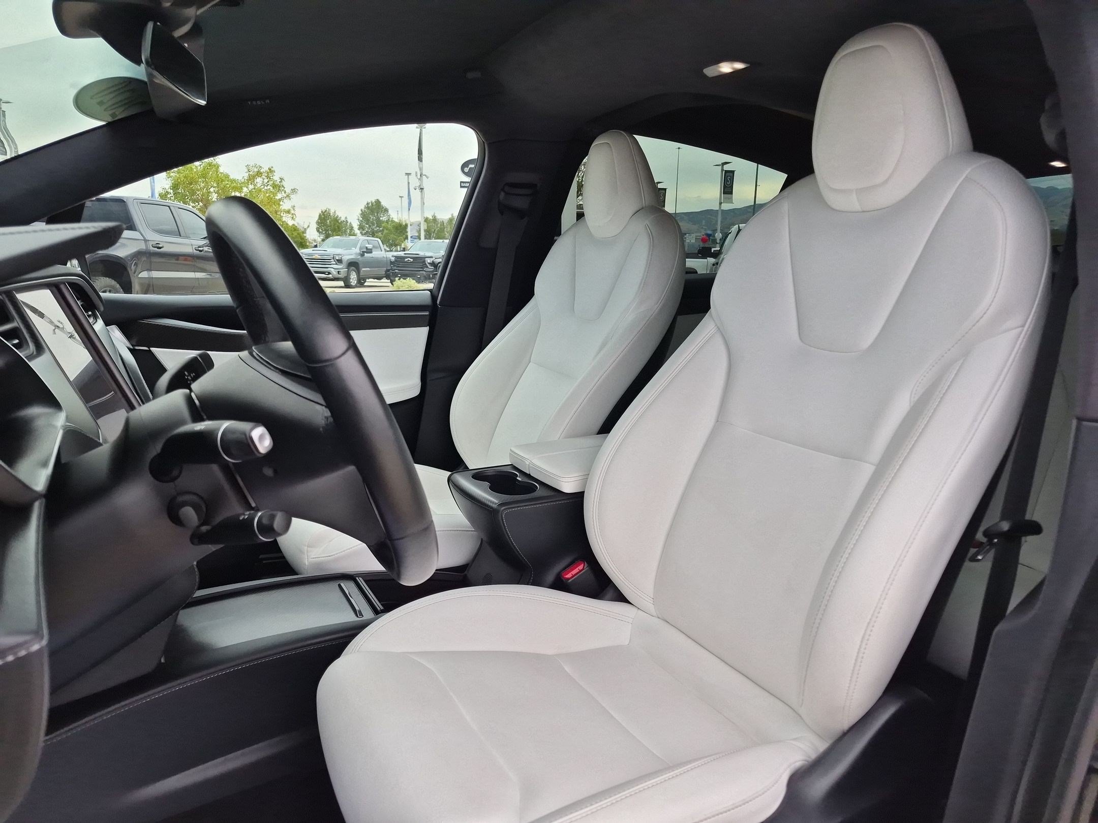 Used 2020 Tesla Model X Performance AWD/4WD image 23