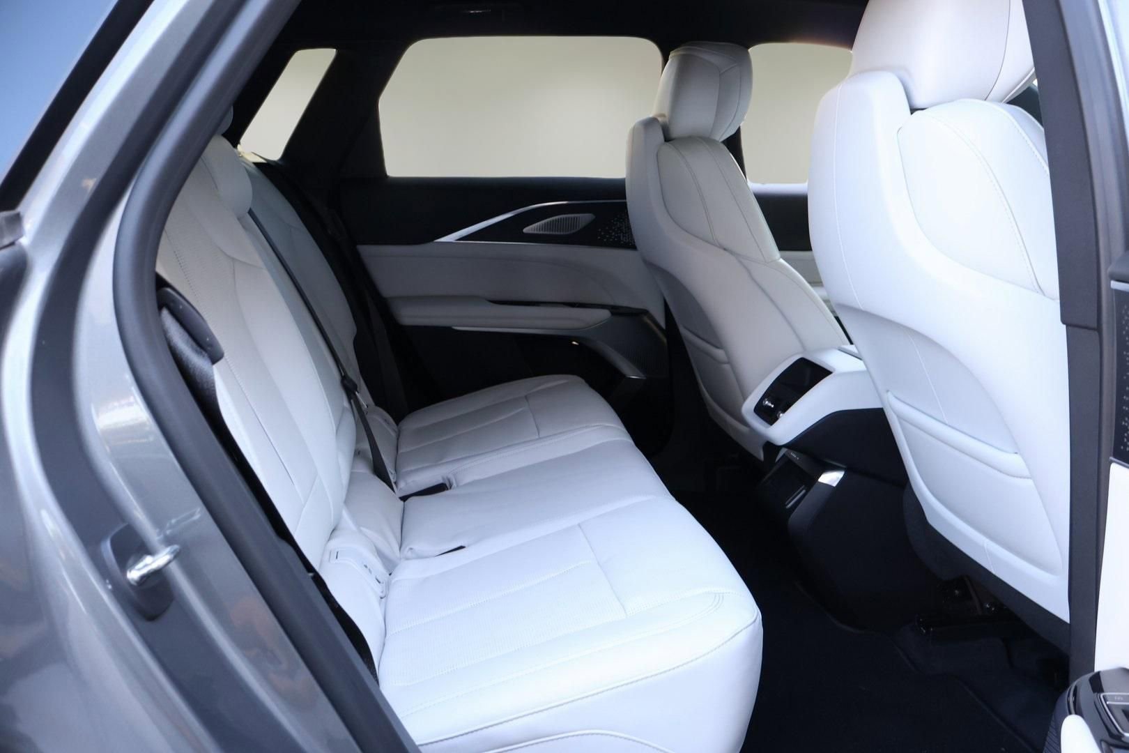 Certified 2023 Cadillac Lyriq 2WD image 16