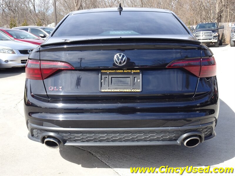 Used 2022 Volkswagen Jetta GLI Autobahn FWD image 5