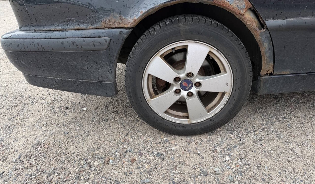 Used 2002 Saab 9-3 SE FWD image 11
