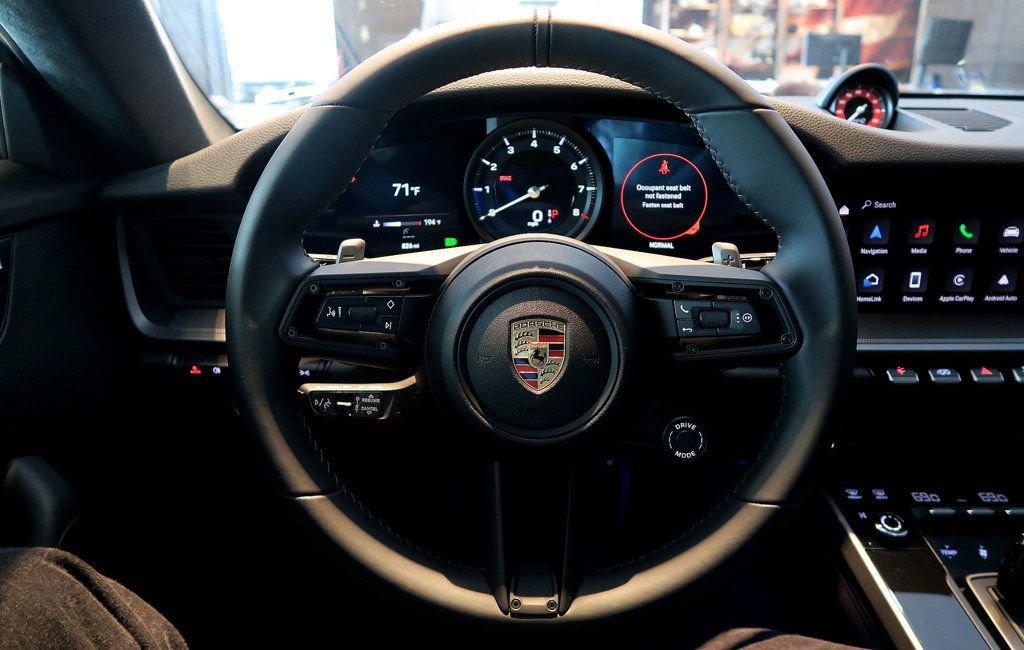 Used 2024 Porsche 911 Carrera S image 15