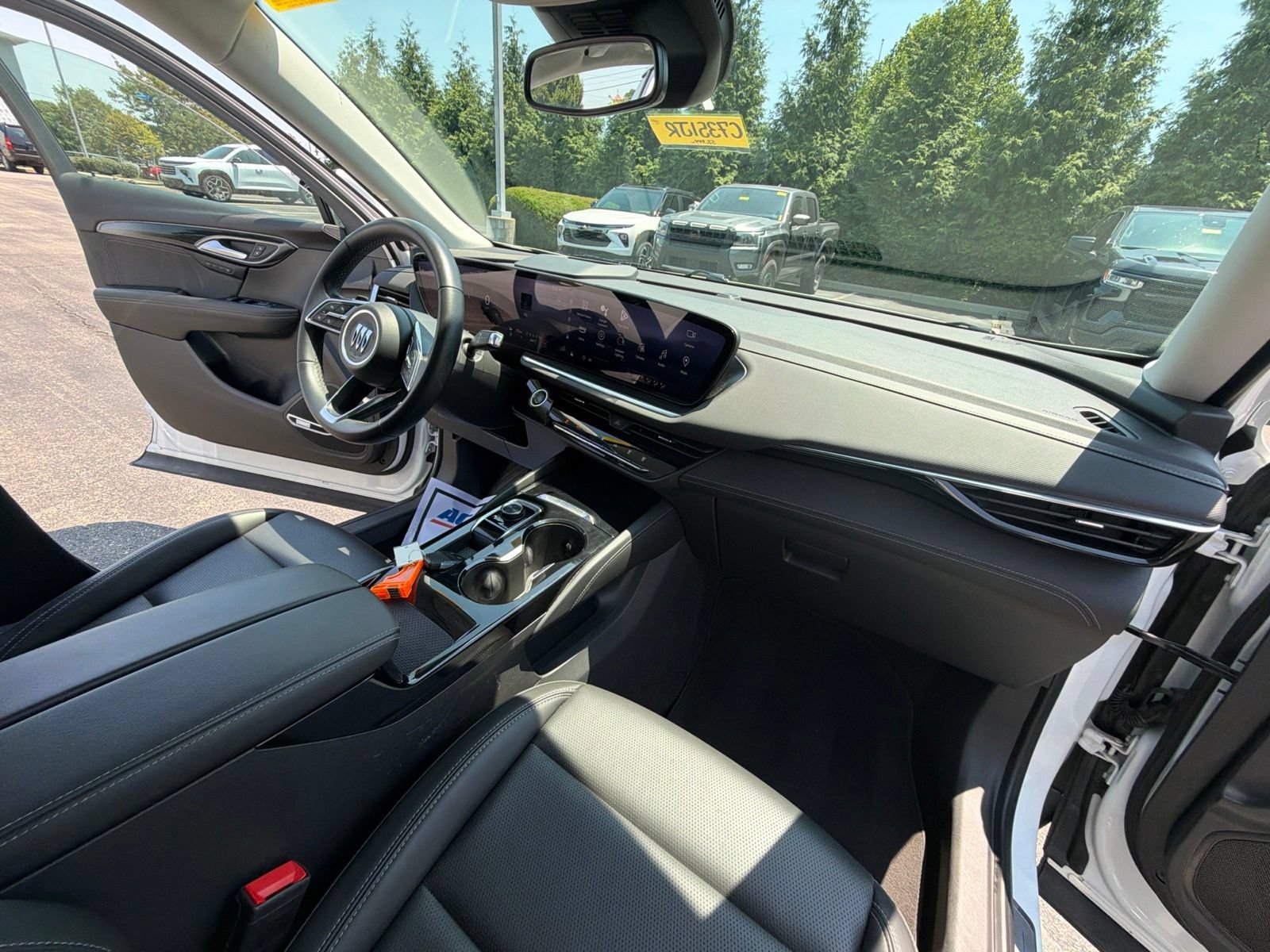 Used 2024 Buick Envision Preferred AWD/4WD image 29