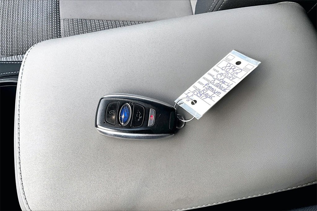 Used 2024 Subaru Outback Premium image 33
