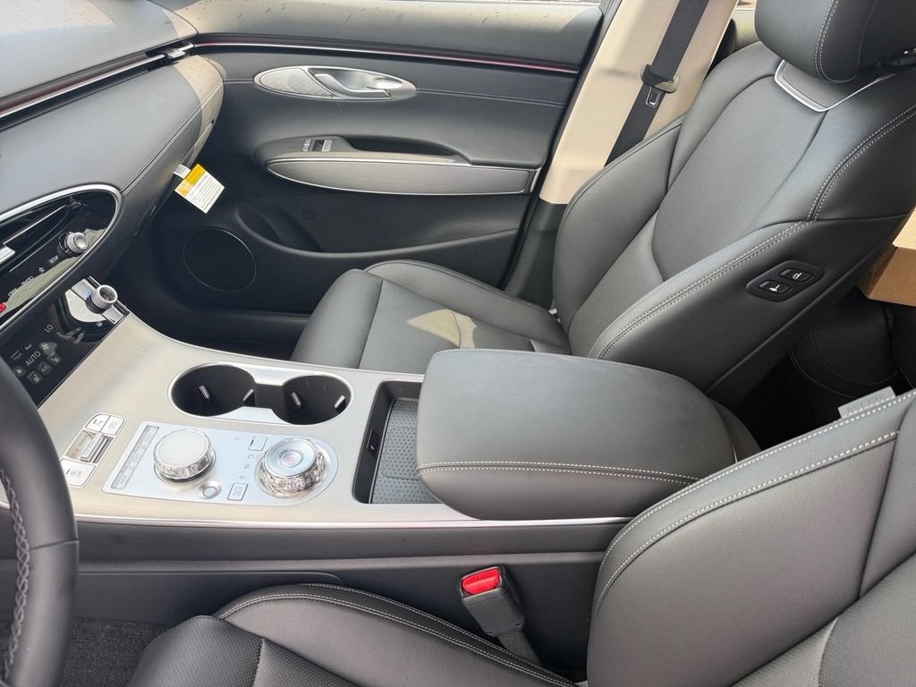 New 2026 Genesis GV70 2.5T Select AWD/4WD image 12