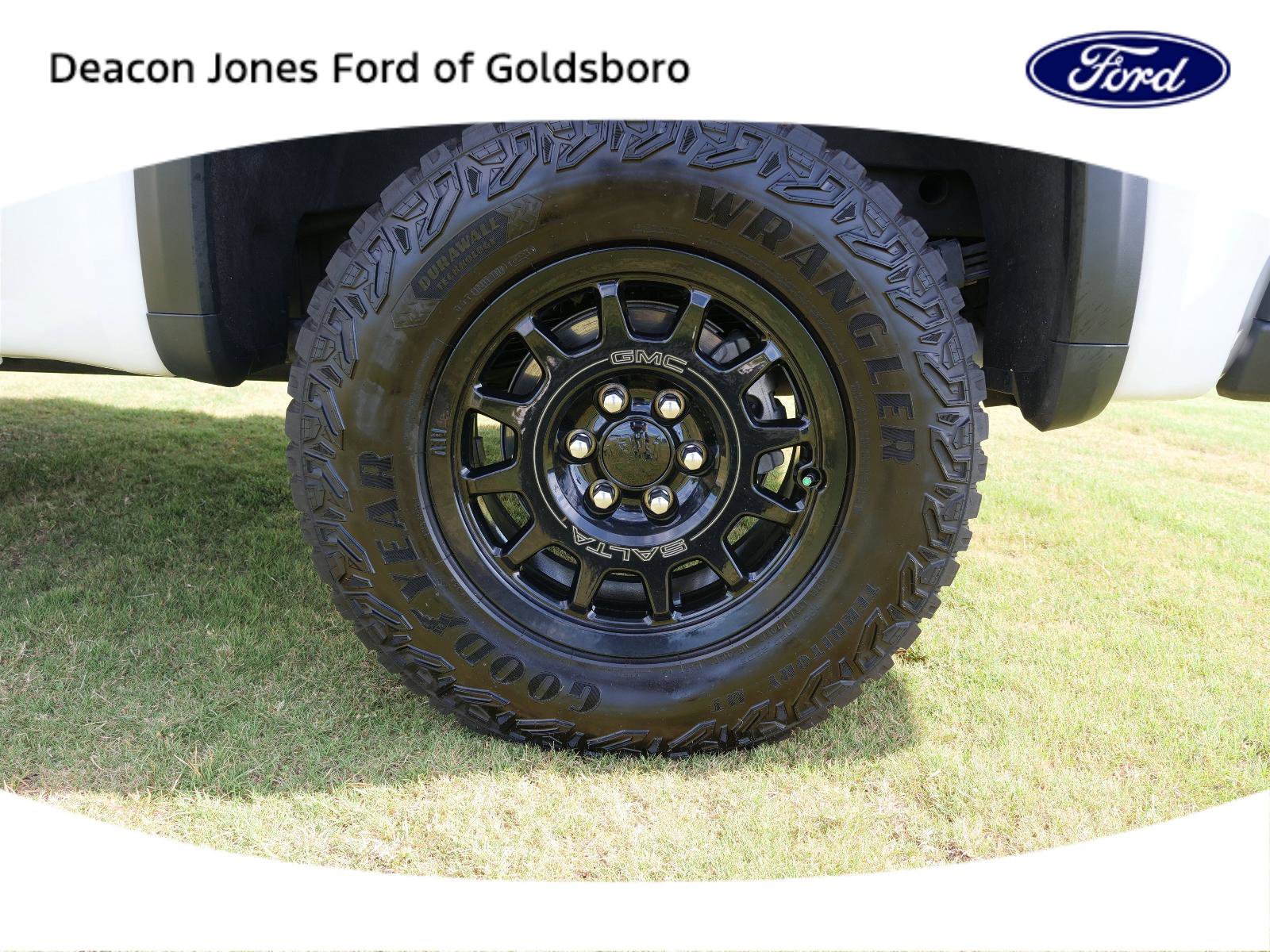 Used 2023 GMC Sierra 1500 AT4X w/ AT4X AEV Edition image 13